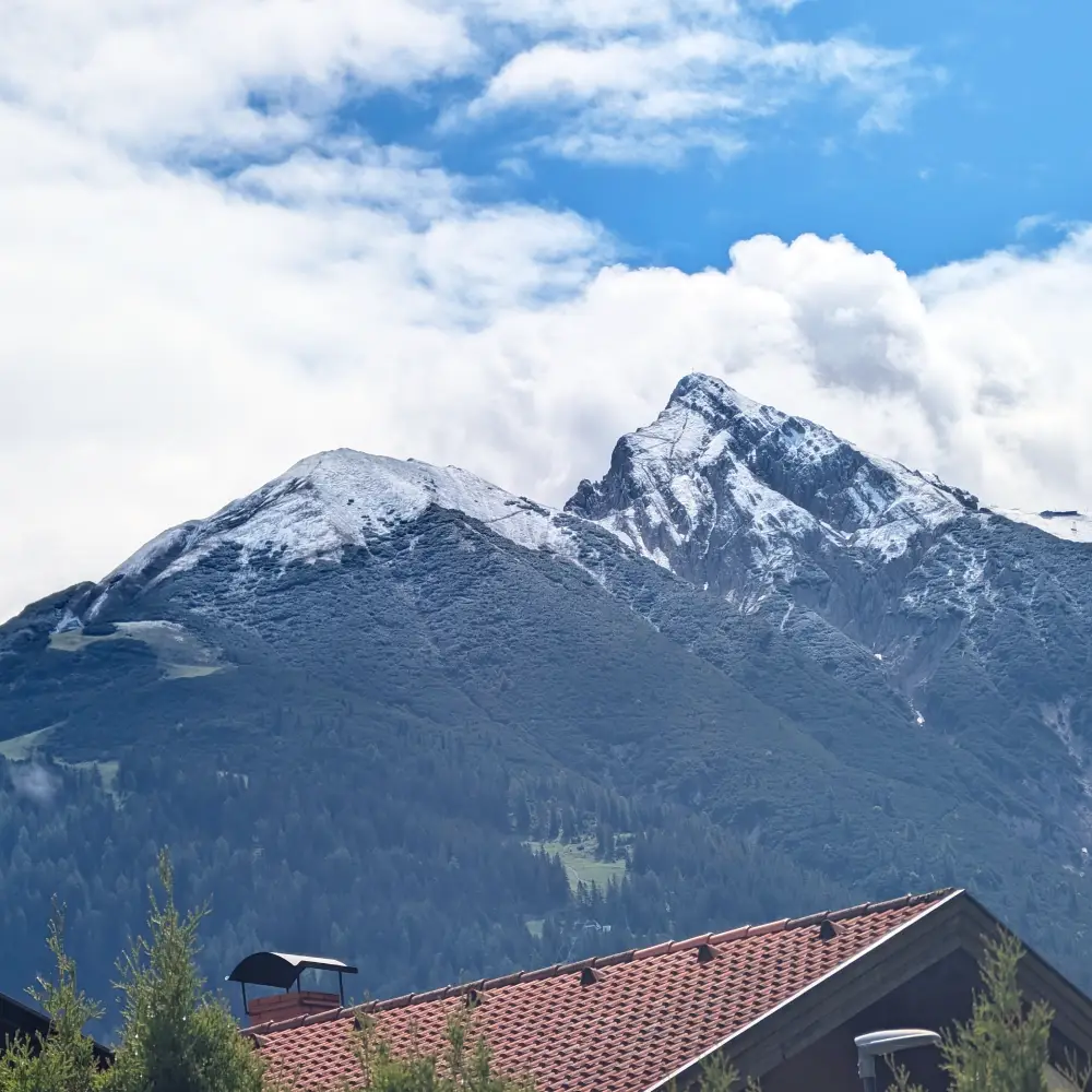 Schnee auf den Bergen im Juni 2026