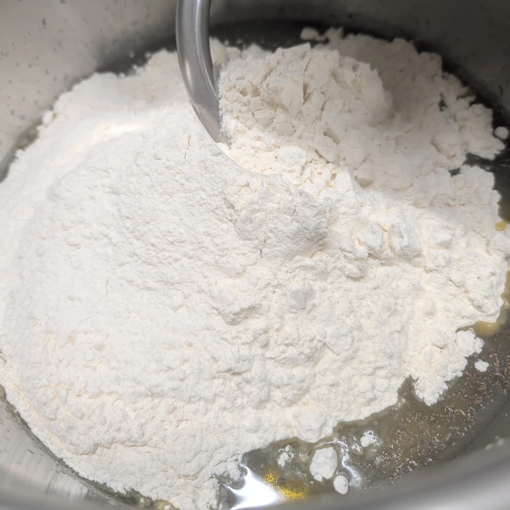Taralli 1 Zutaten für Taralli in eine Schüssel geben